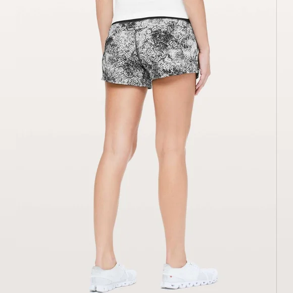 Lululemon Run Times Short II in Serigraph Alpine White Black Multi / Black - Picture 5 of 13